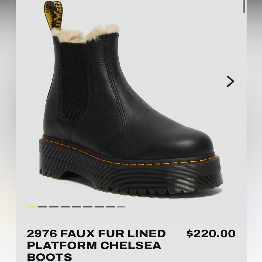 2976 FAUX FUR LINED PLATFORM CHELSEA BOOTS